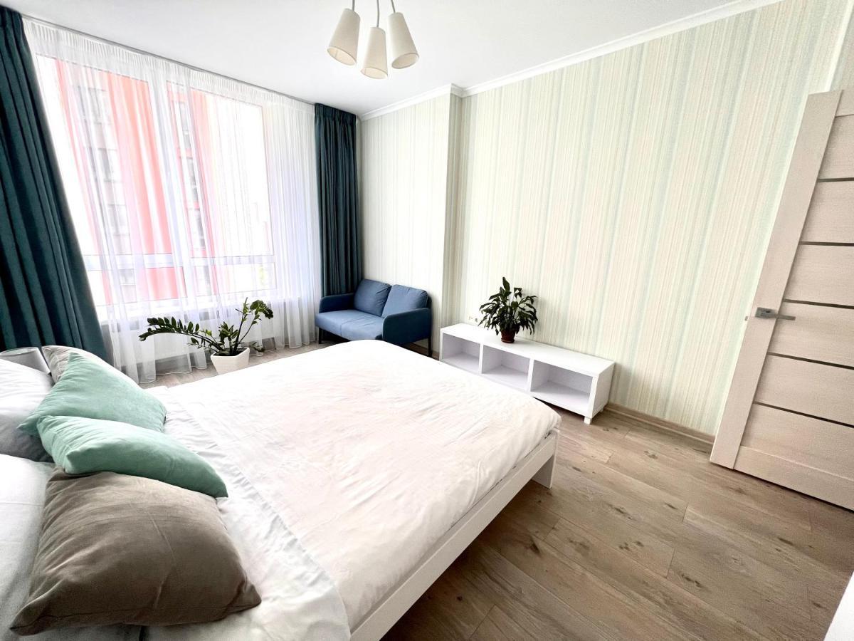 Osapart Cozy Apartment In A Complex Semycvit Львов Экстерьер фото