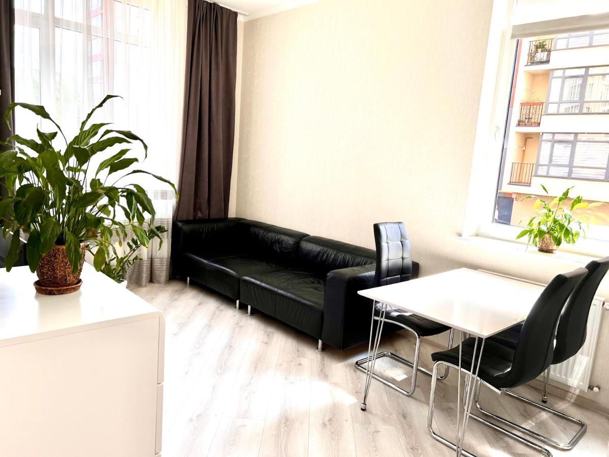 Osapart Cozy Apartment In A Complex Semycvit Львов Экстерьер фото