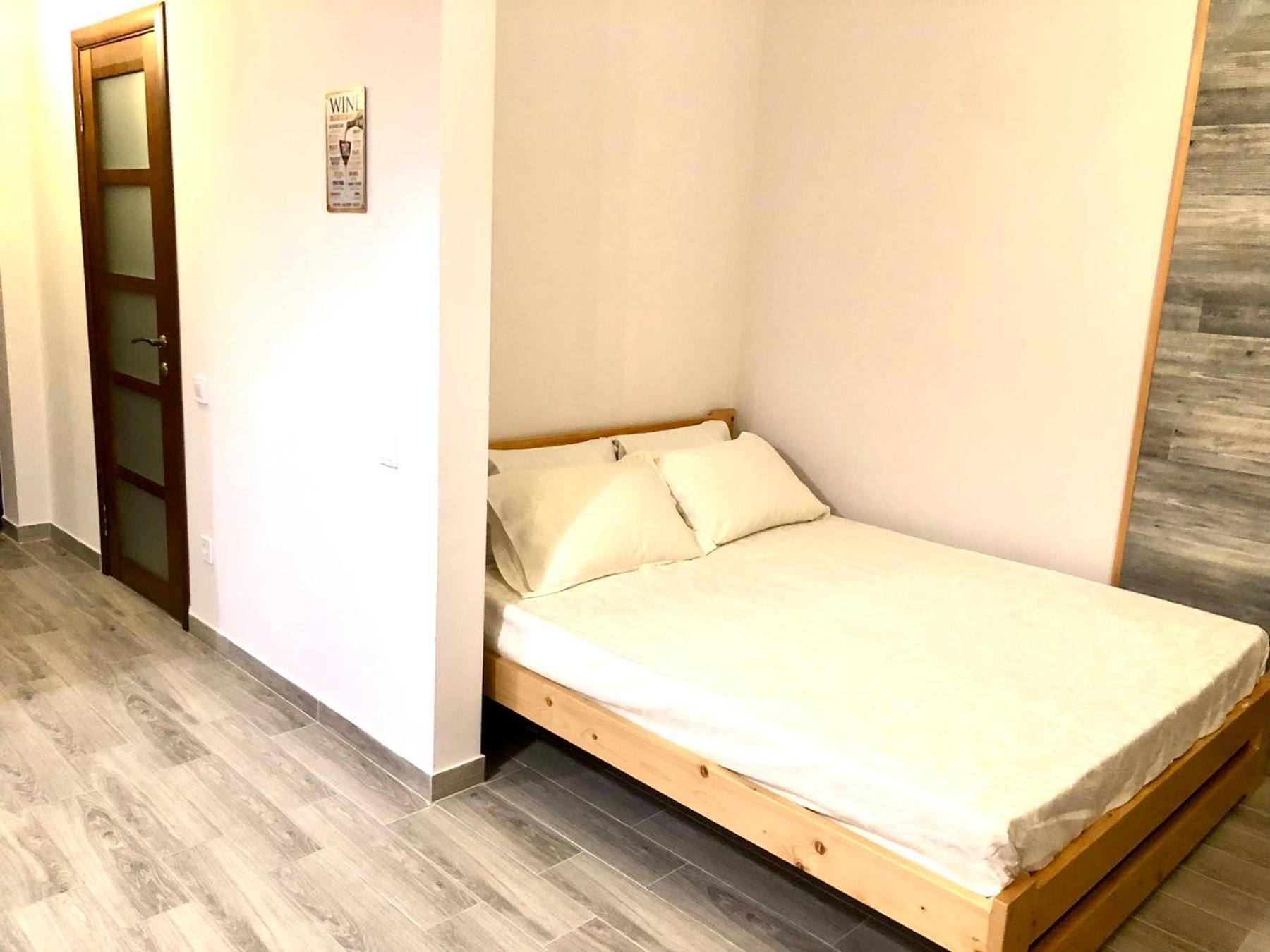 Osapart Cozy Apartment In A Complex Semycvit Львов Экстерьер фото